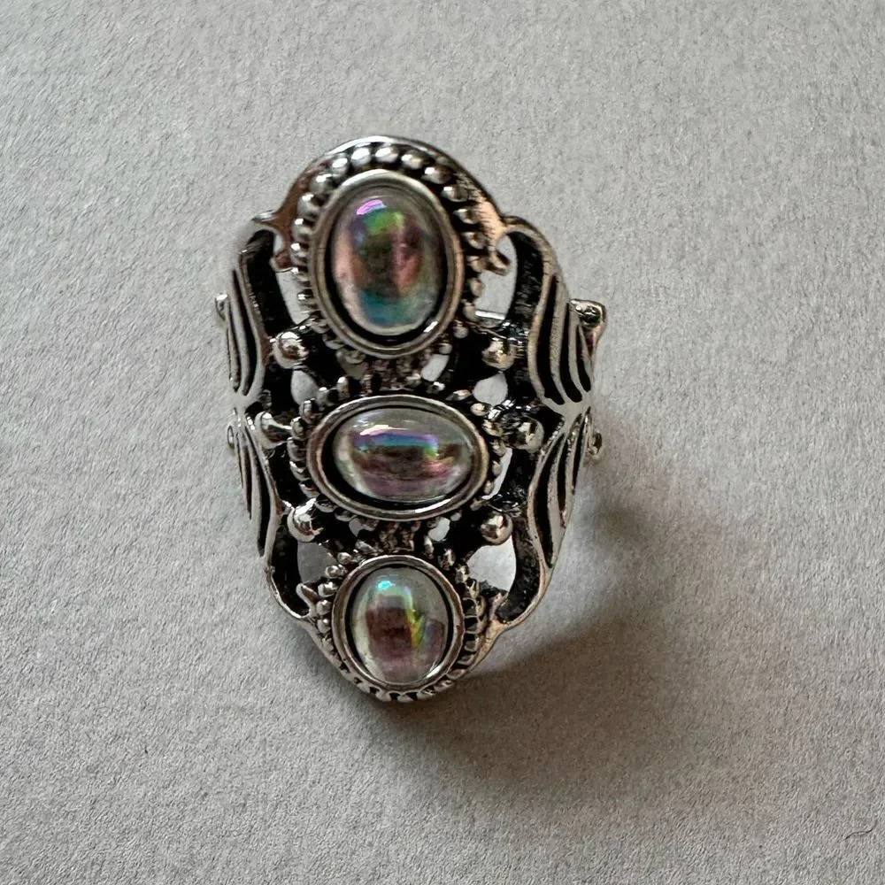 Elegant Silver and blue Ring N1124
